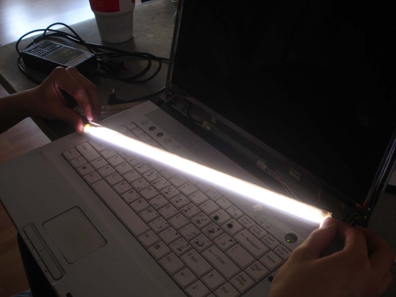 Замена и ремонт подсветки экрана ноутбука в Хабаровске